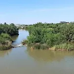 La Pequena Taifa I דירה