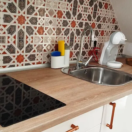 La Pequena Taifa I *